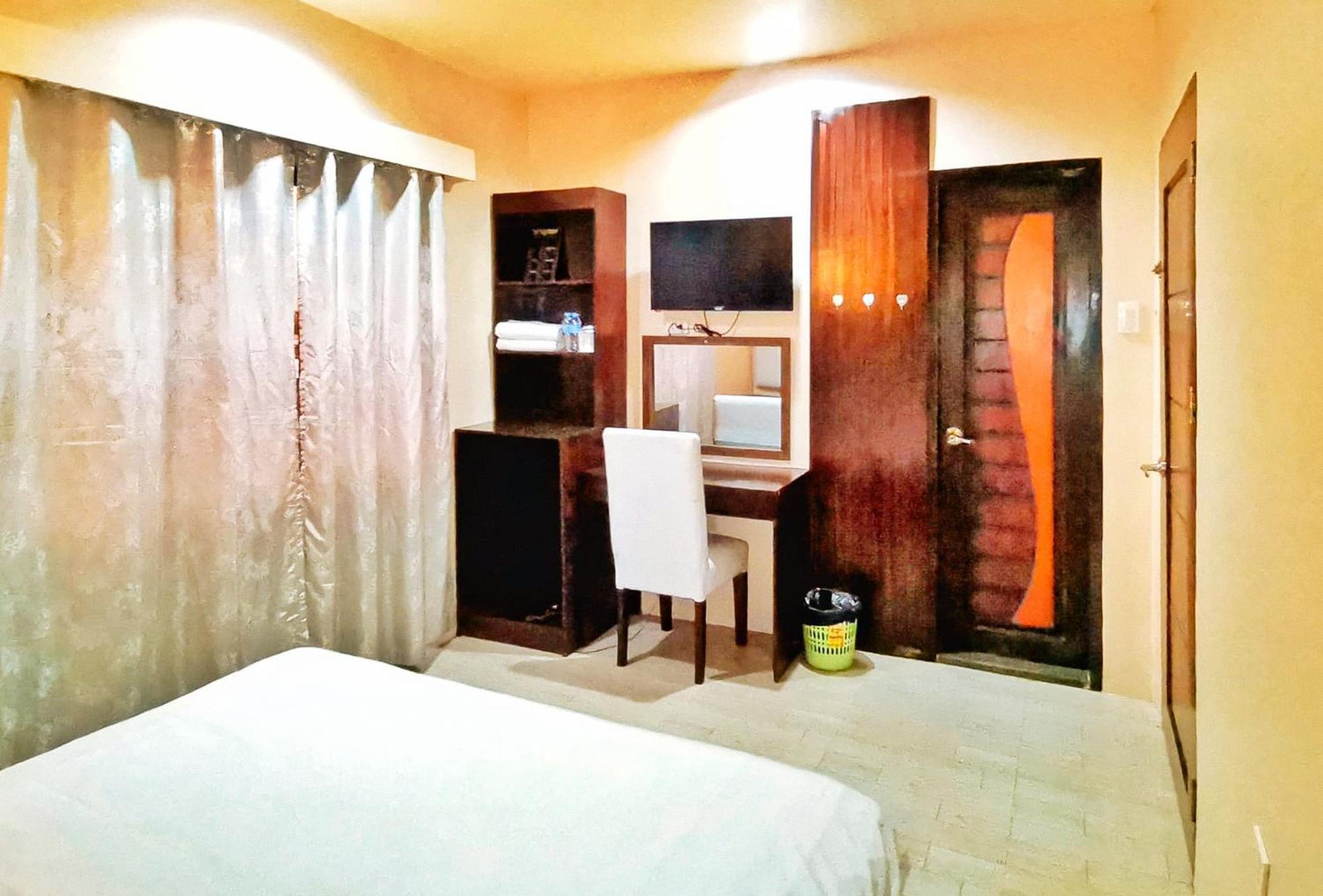Reddoorz @ Jackie'S Hotel & Restaurant Ipil  المظهر الخارجي الصورة